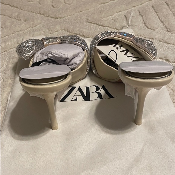 Zara Cream Heels with Silver Sparkle Bow - Picture 5 of 6